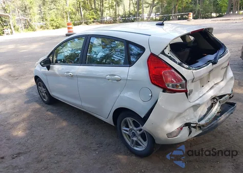 2018 Ford Fiesta Se z USA, uszkodzony, nr VIN 3FADP4EJ3JM143695